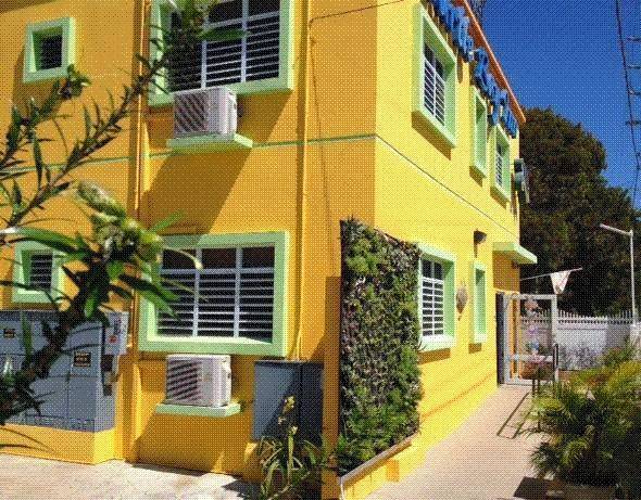 Turtle Bay Inn Image