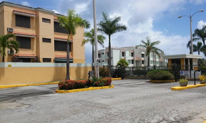 Cala De Hucares Image