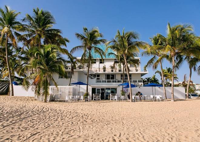 Numero Uno Beach Hotel & Restaurant Image