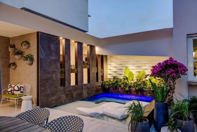 Tropica Beach Hotel Image