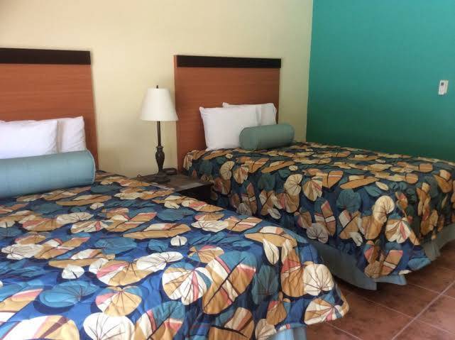 Hotel Lucia Beach Image