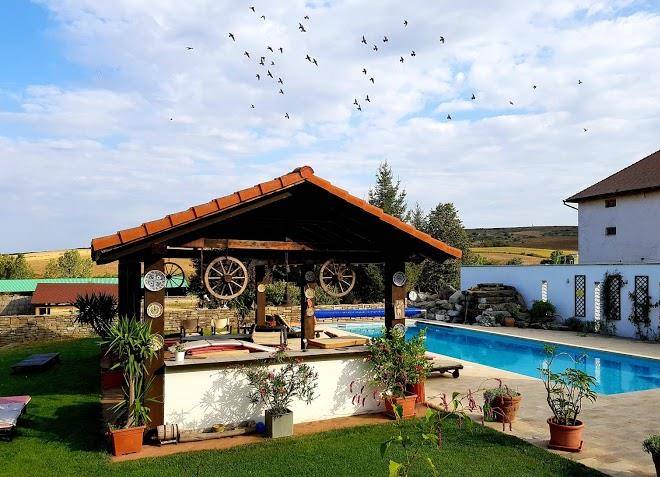 La mesteceni country club