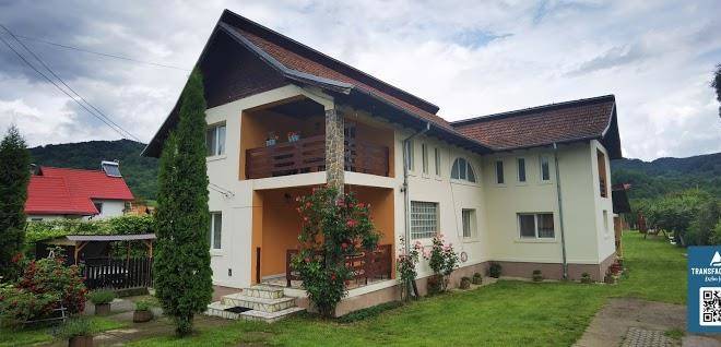 Rustic argeean