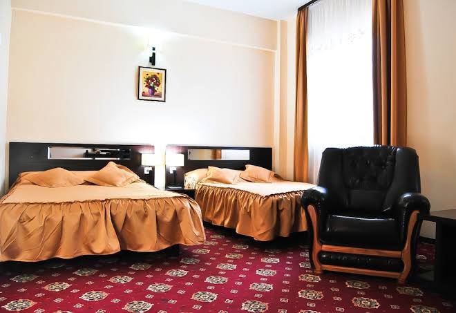 Hotel magic trivale