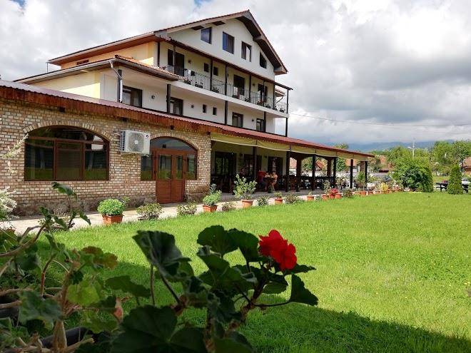 Casa ursilor pensiune restaurant
