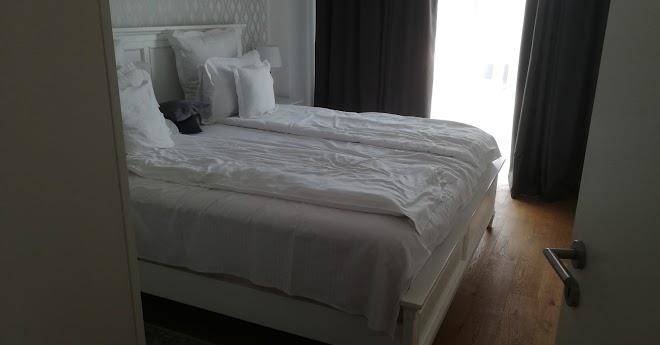 Cosmopolit booking