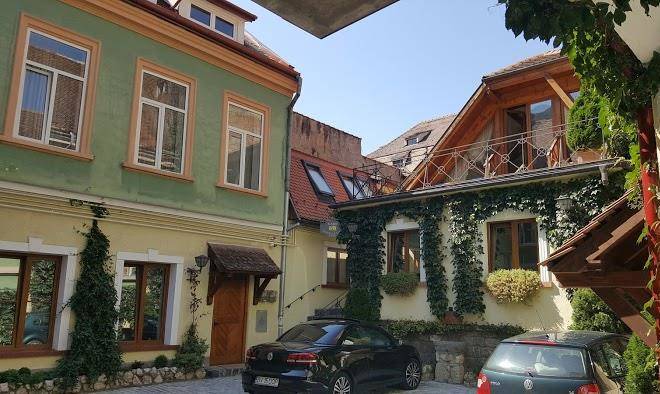 Sc medieval center srl