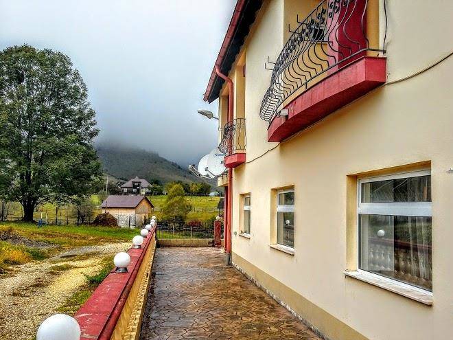 Valea cu struti
