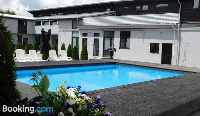Mountain vista suites