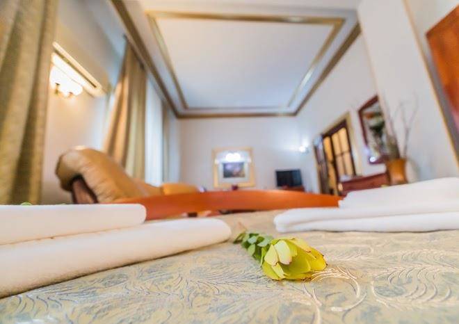 Bucharest comfort suites hotel