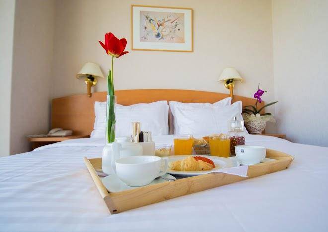 Class hotel