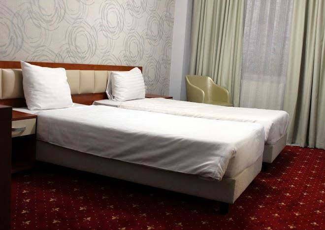 Lev or bucharest kosher hotel