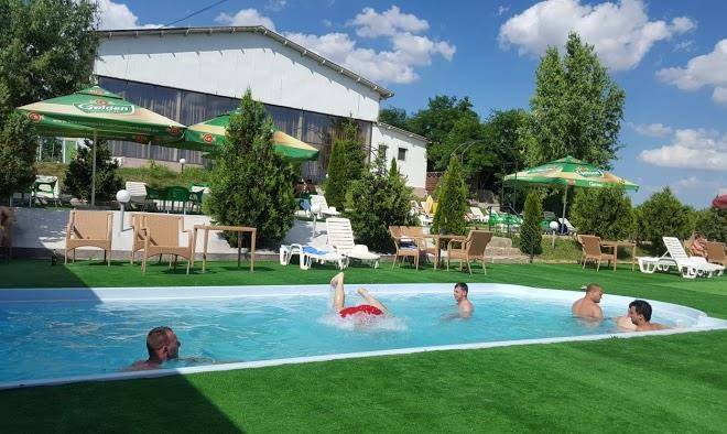 Pensiunea privighetoarea potoceni
