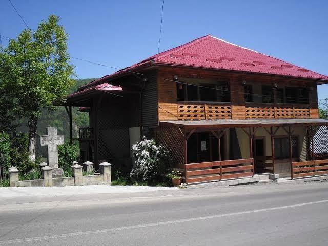 Montana Touring Image