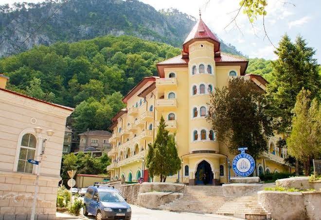 Hotel cerna