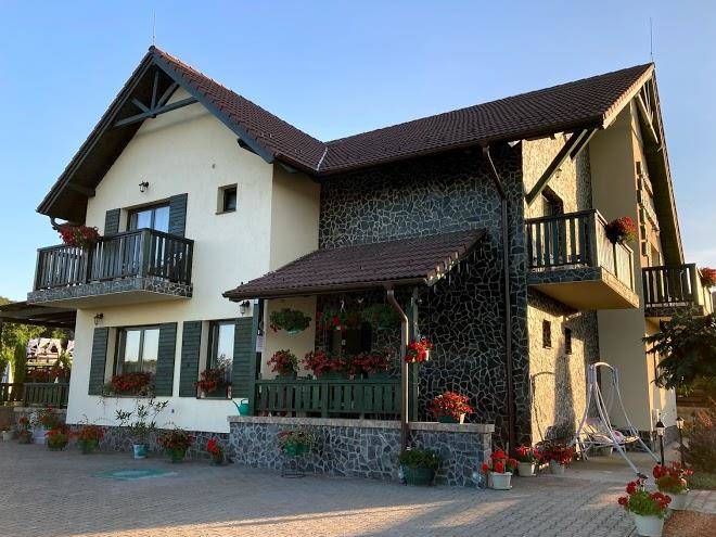 Pensiunea poarta paradisului