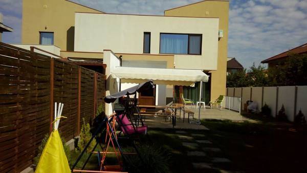 Sunny family vila