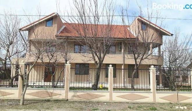 Vila samra costinesti