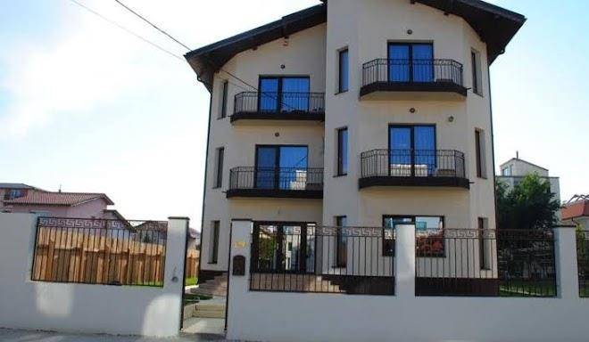 Royal Paradise Beach Image