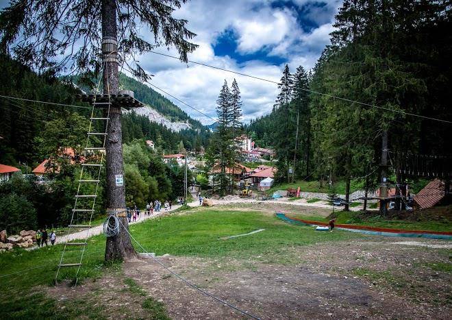 Lolo park resort