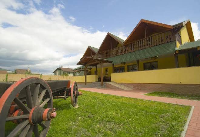 Harom Szekely Fogado Image