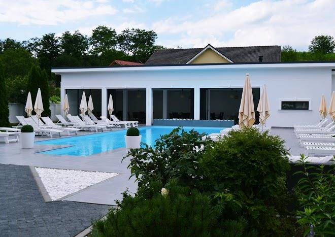 Krystal boutique mansion