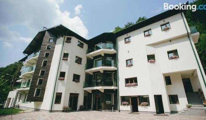 Lostrita Pastravarie Hotel & Restaurant Image