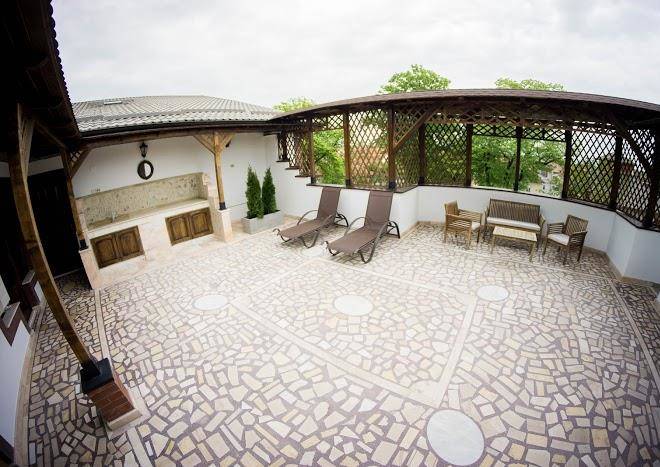 Nest Hotel Restaurant Delivery Image