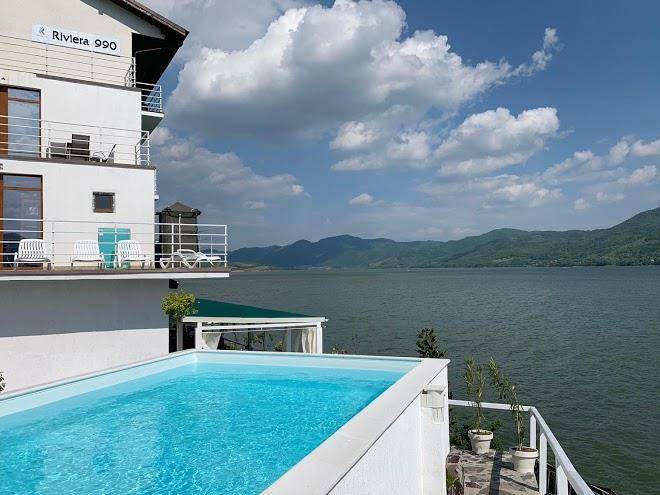 Riviera 990 resort & restaurant cazanele dunarii