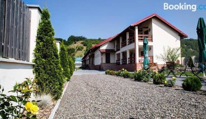 Country court
