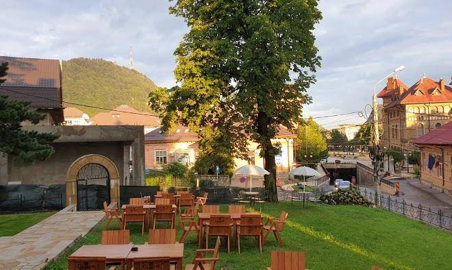 La curtea domneasca