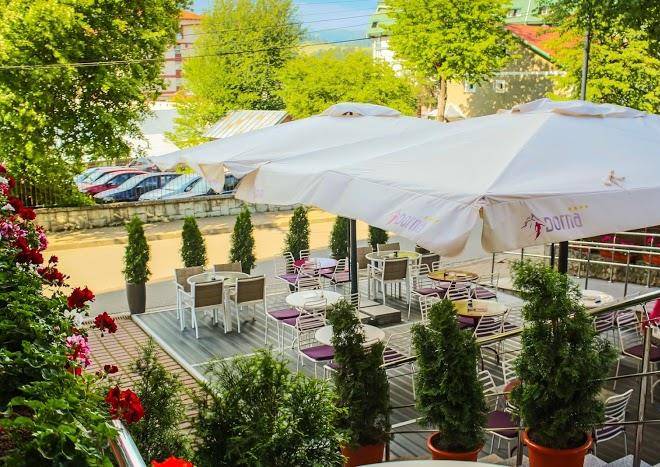 Hotel restaurant dorna