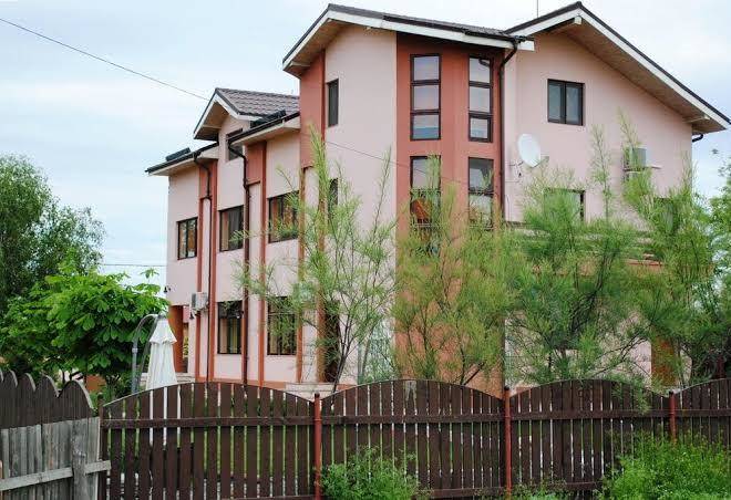 Vila delta travel mila 23 hotel