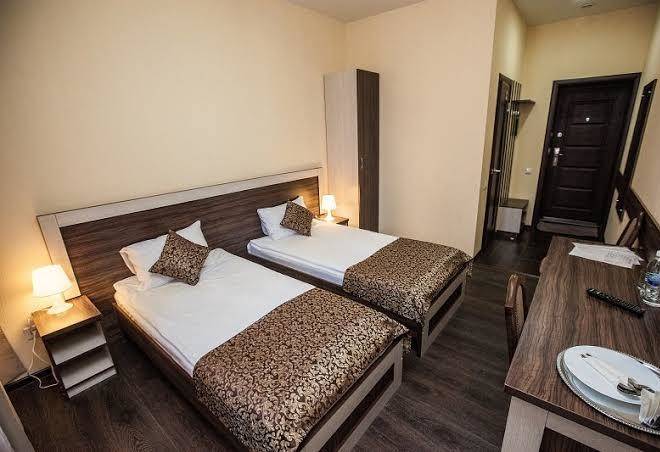 Fox hotel