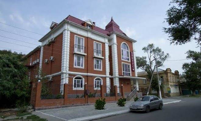 Lotus hotel