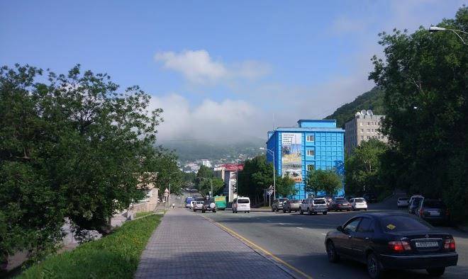 Tri lyzhi