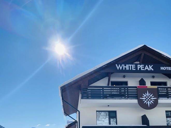 Hotel white peak