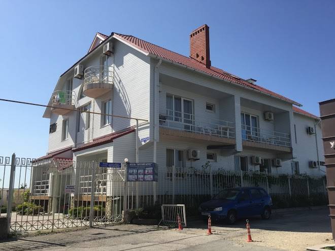 Gostinitsa krutoy bereg