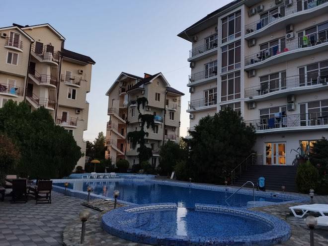 Guest complex marina