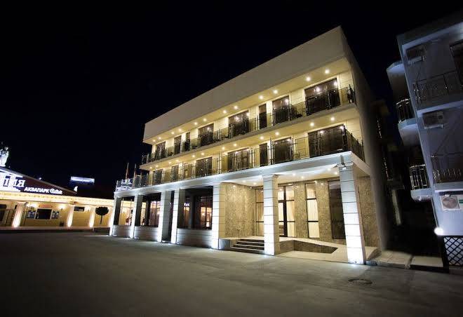 Otel' korall