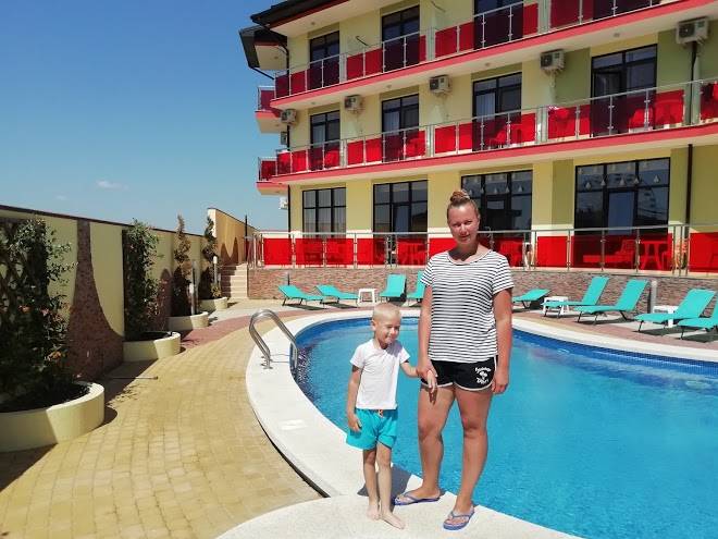 Otel' pozitiv