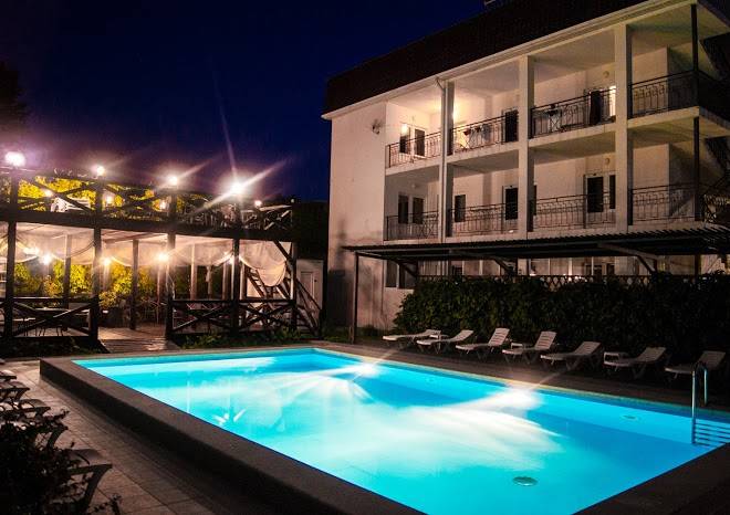 Glorios otel'