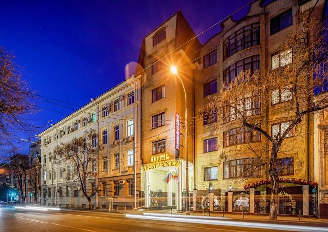 Hotelforeigner Image