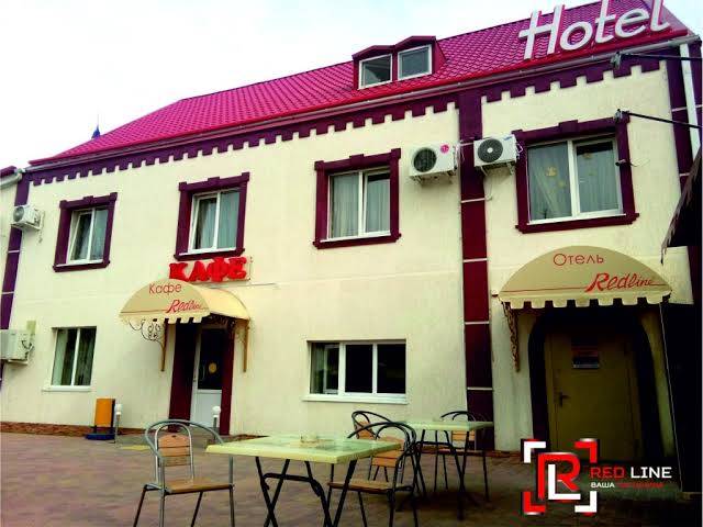 Red line hotel