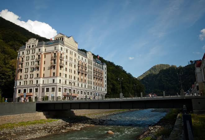 Azimut hotel freestyle rosa khutor