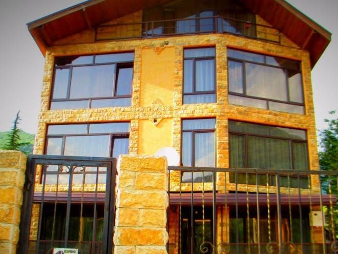 Gostevoy Dom Katrin Image