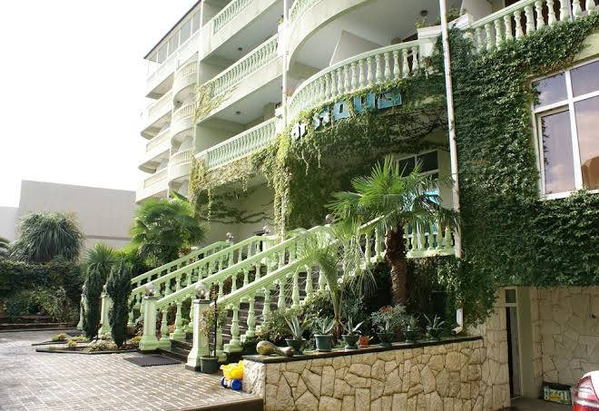 The hotel paradise