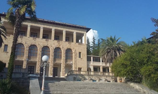 Zhiloy kompleks usad'ba