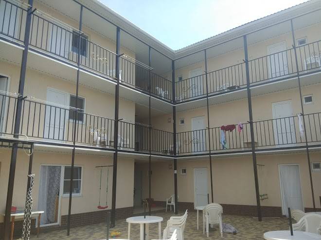 Hotel giraffe
