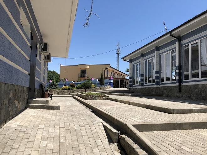 Otel' gosteyev na priboye